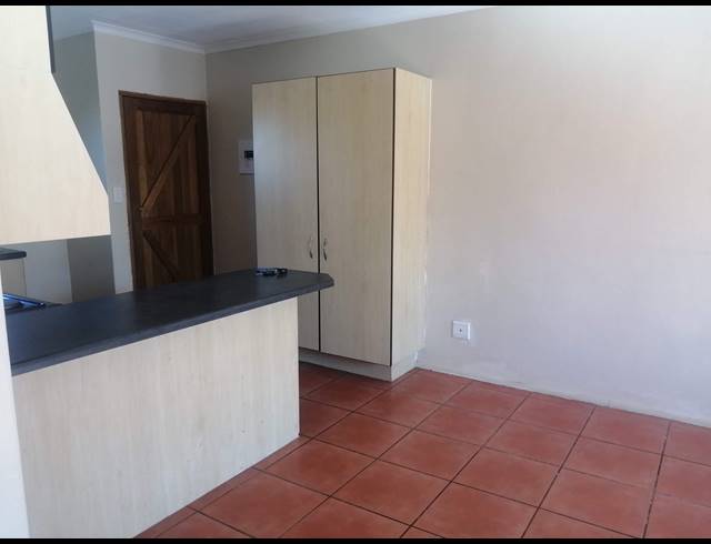 2 BEDROOM SIMPLEX RENTED IN MEYERSDAL